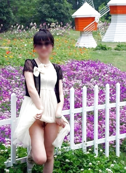 Chinese girl flashing pussy in public #15186685