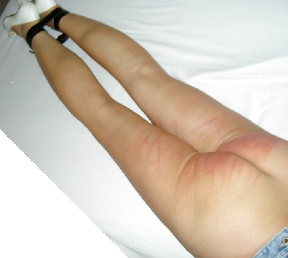 Mein Po beim Spanking...da tat mein Po wahnsinnig weh #9313598