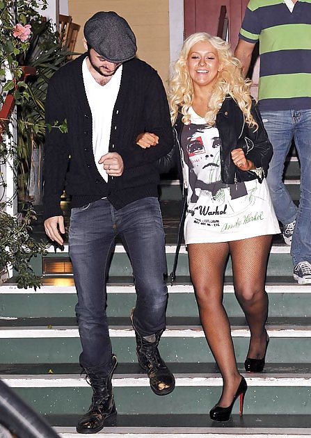 Christina Aguilera in pantyhose and heels