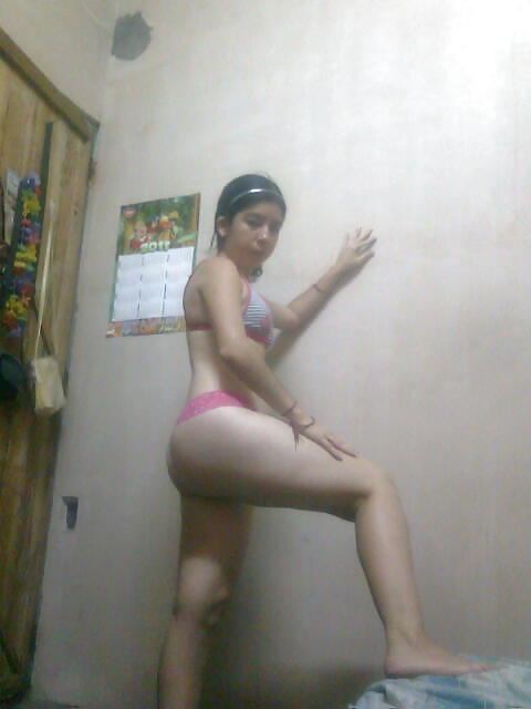 女性 (amiguitas 2)
 #11233325