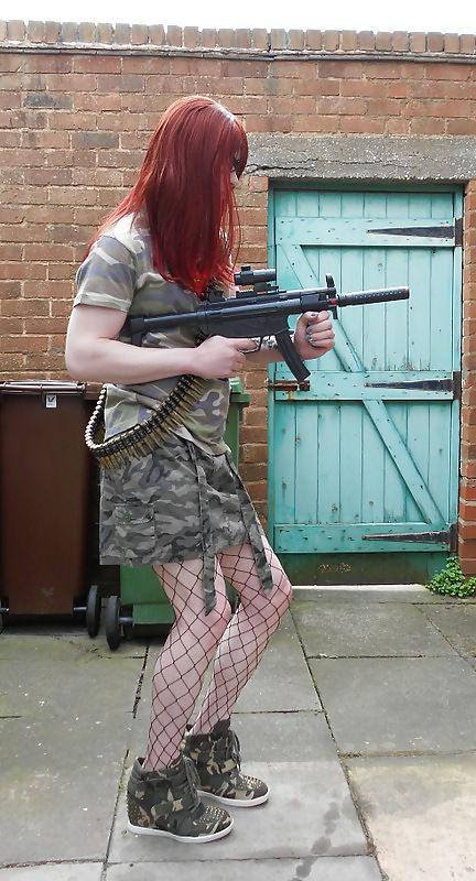 Tranny Supersatin Army Girl gets her gun out (Outdoor Shots) #19200577