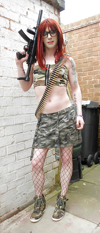 Tranny Supersatin Army Girl gets her gun out (Outdoor Shots) #19200650
