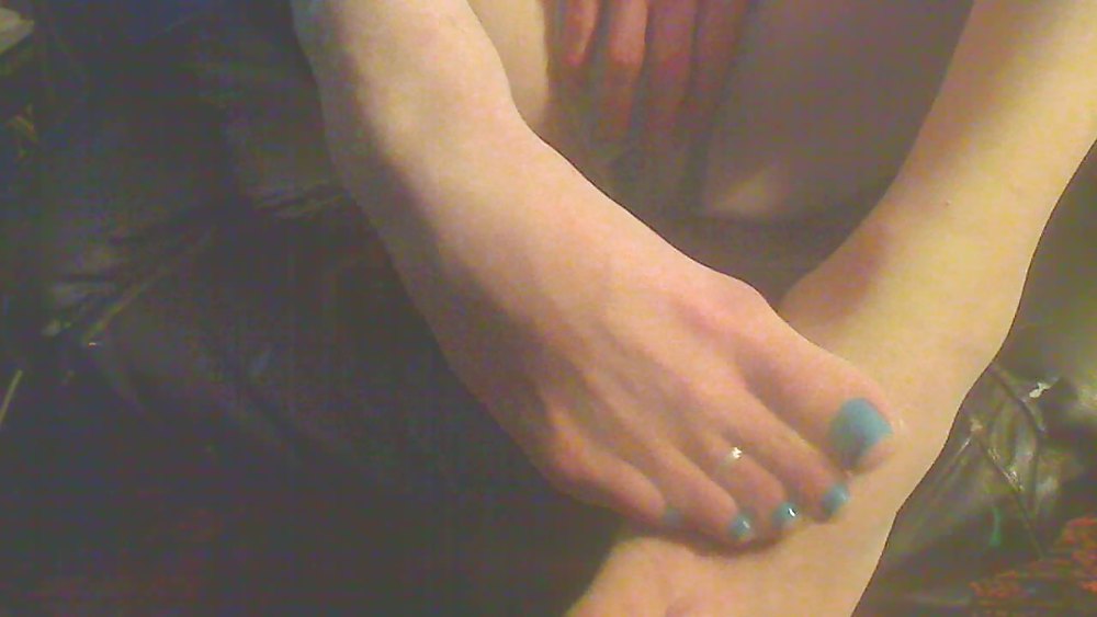 Amateur femme boy in white nylons and blue toes #13019093