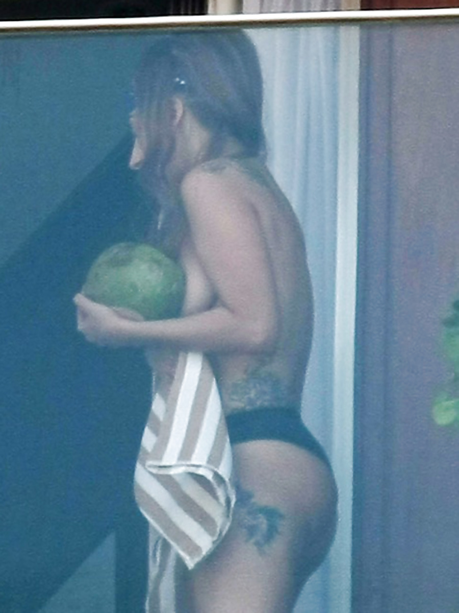 Lady Gaga Goes Nearly Nude on Hotel Balcony #17503926