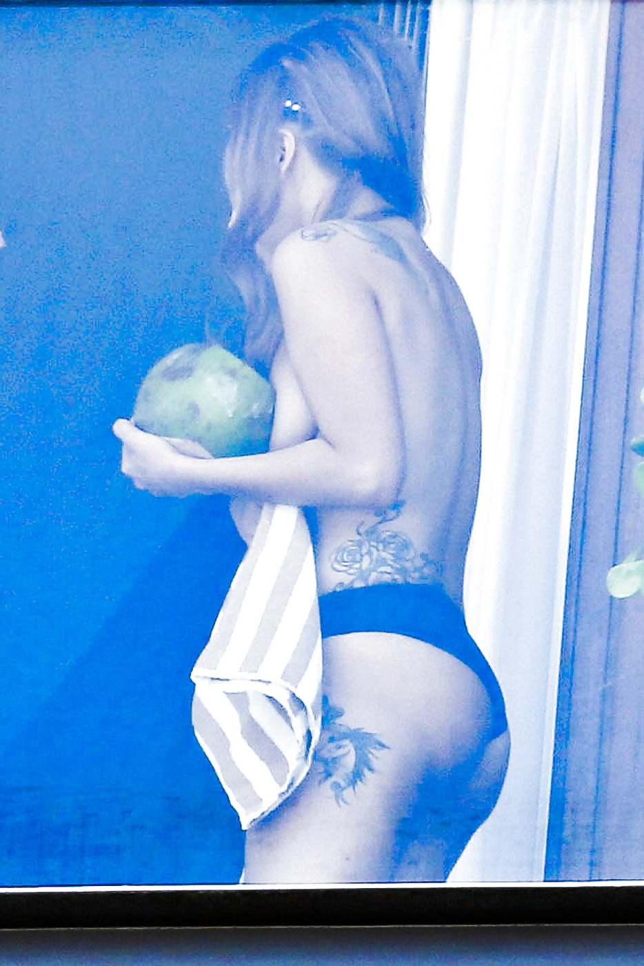 Lady Gaga Goes Nearly Nude on Hotel Balcony #17503948