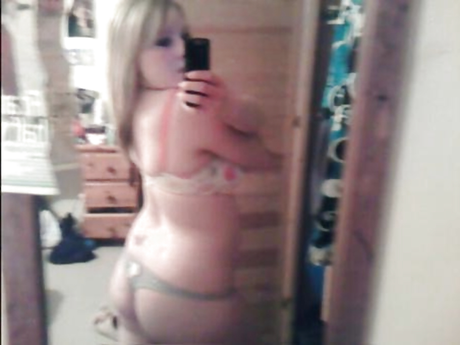 Bodacious Blonde Girlfriend Self Shooting