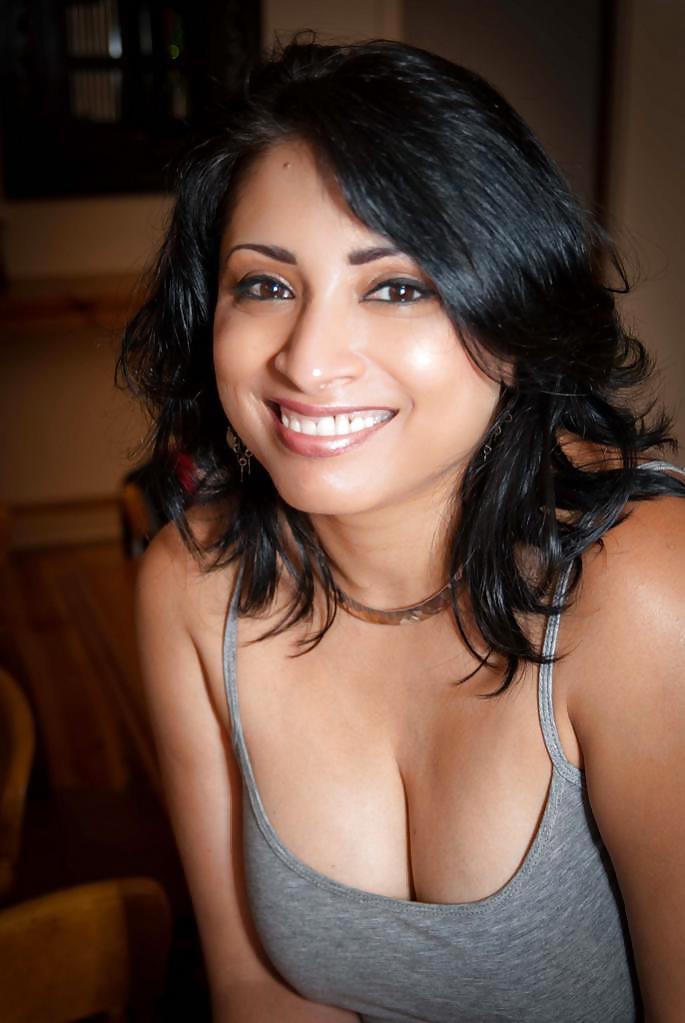 インドの成熟した素敵な女性....sooo sexy
 #12453975