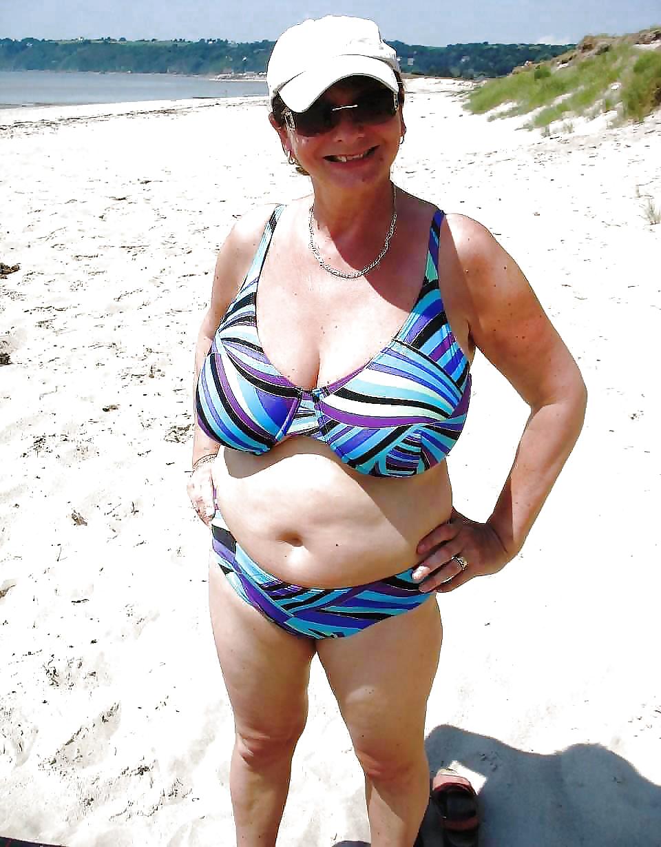 Swimsuits bikinis bras bbw mature dressed teen big huge - 45 #12126771