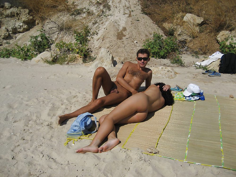 Couples Sur La Plage #13964367