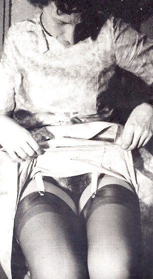 Getting her skirt up #3577875