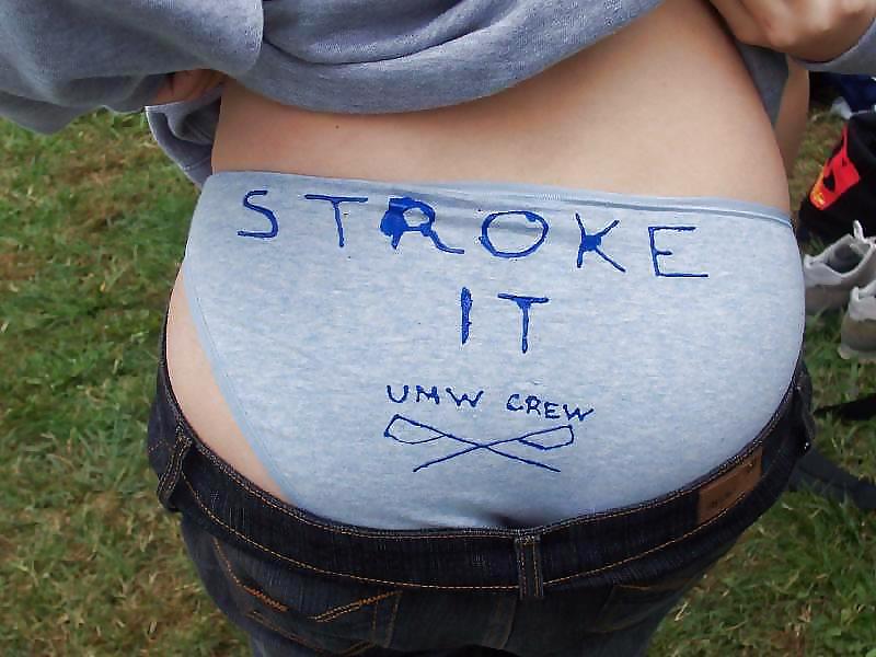 El cajón de la cocina (no porno) 
 #22406529