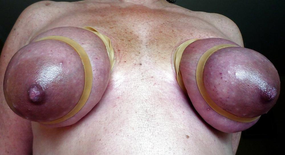 Más experimentos con tetas
 #1603430