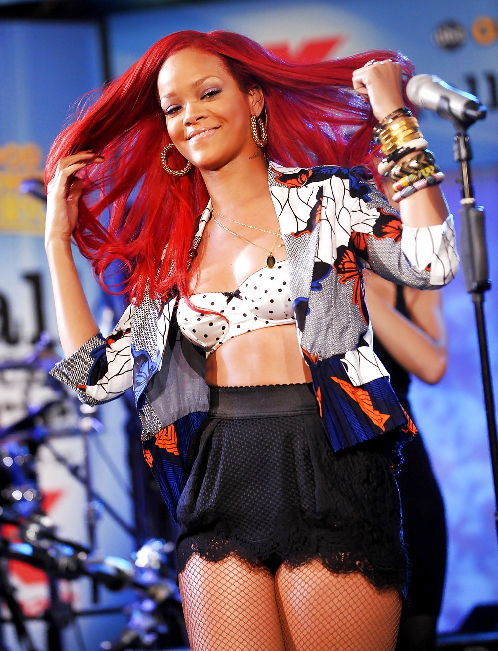 Rihanna 2 By twistedworlds #4333318