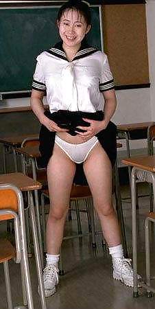 Ragazze delle scuole superiori 09
 #5832391