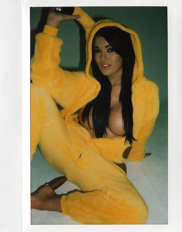 Pikachu hottie
 #21331083