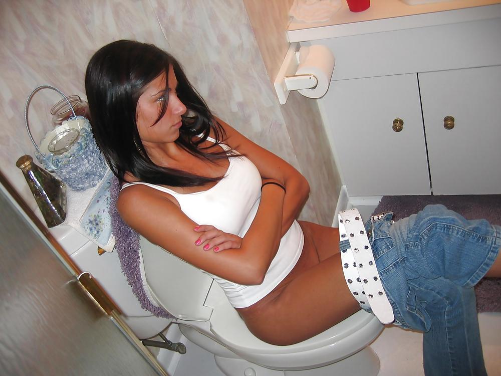 Filles Sur Les Toilettes #478549