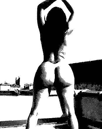 モノクロの巨乳とお尻のアート
 #1958299