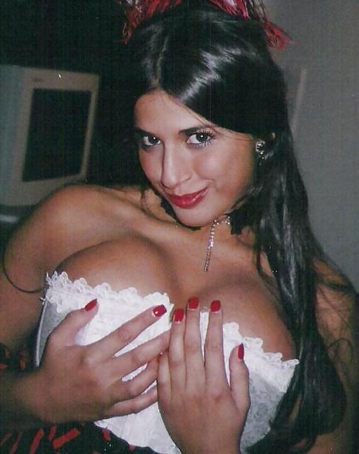 Grandes tetas escote reinas (no porno)
 #9161611