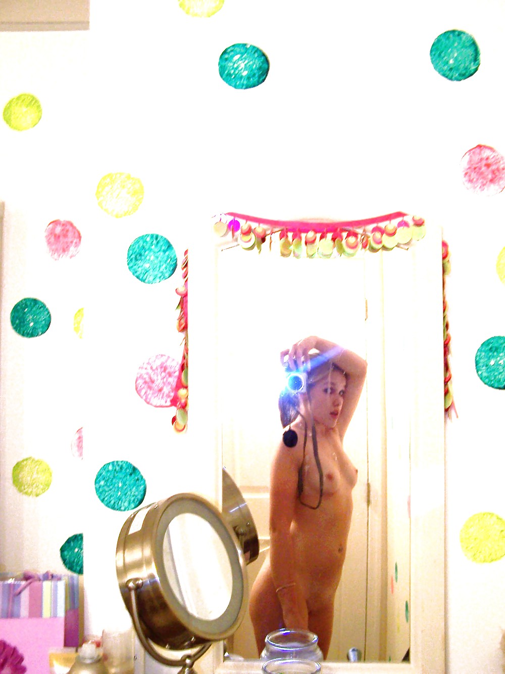 Selfshot 9 #18854130