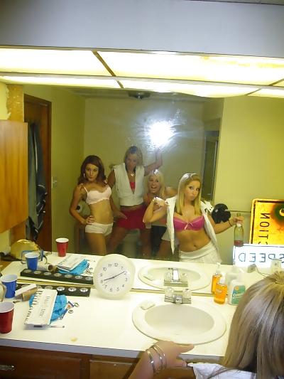 Selfshot 9 #18854283