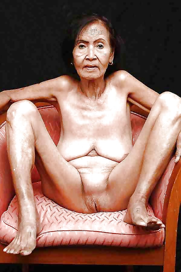 The grannies show continue
 #14433829