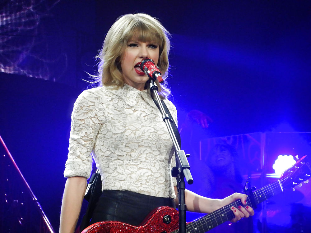 Taylor Swift #19332305
