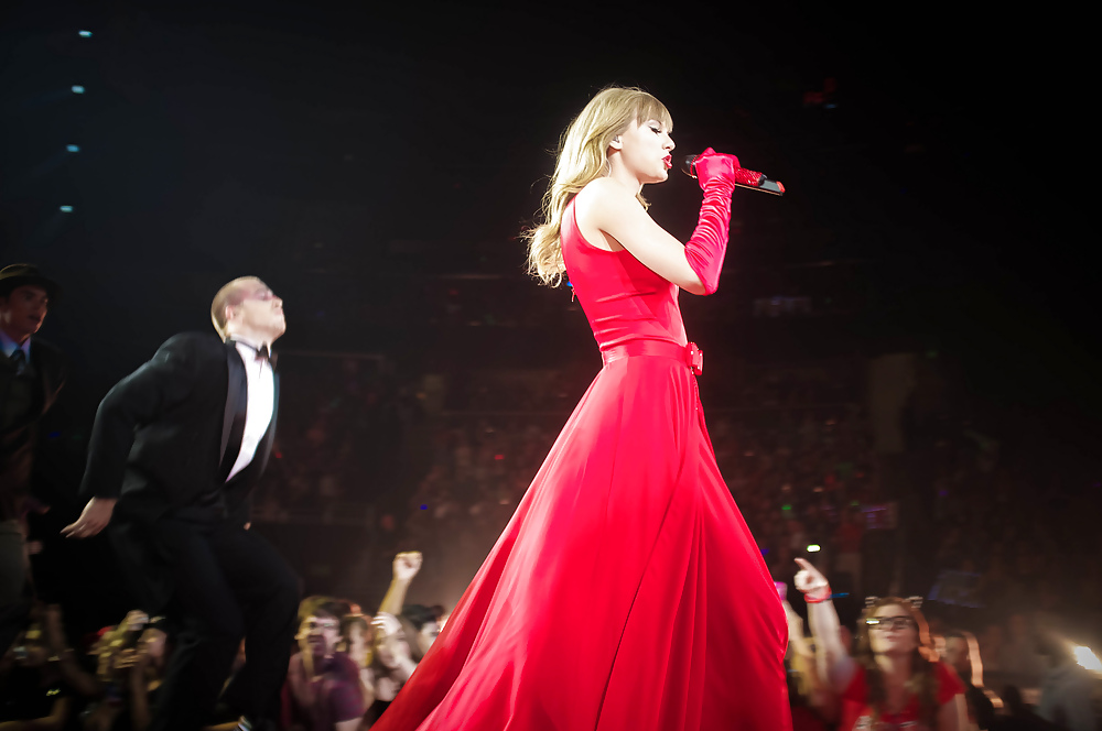 Taylor Swift #19332377