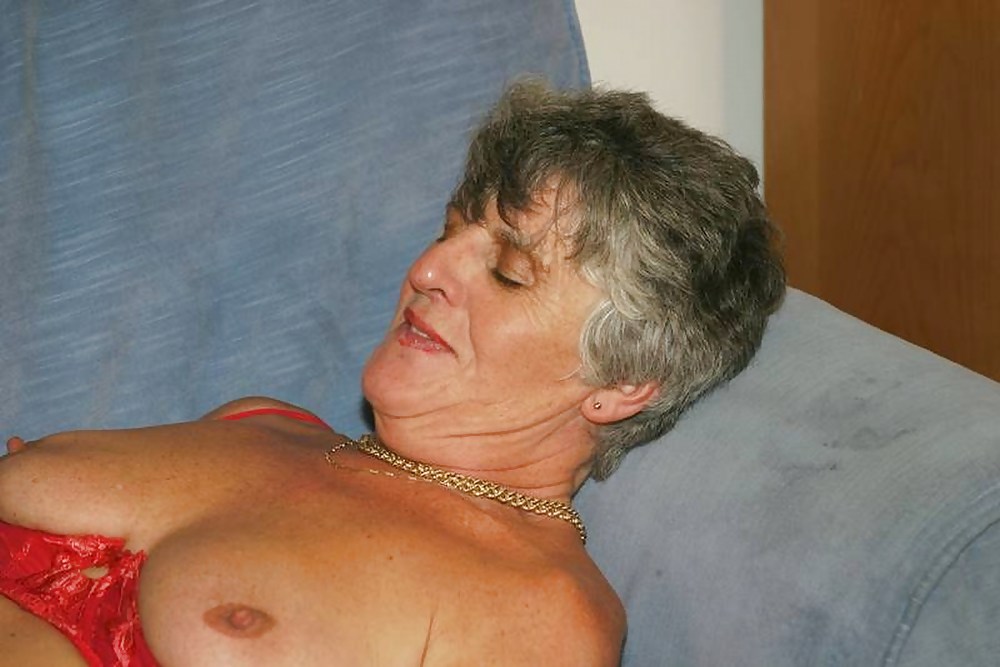 Steph, últimos temblores de un clímax orgiástico.
 #1763536