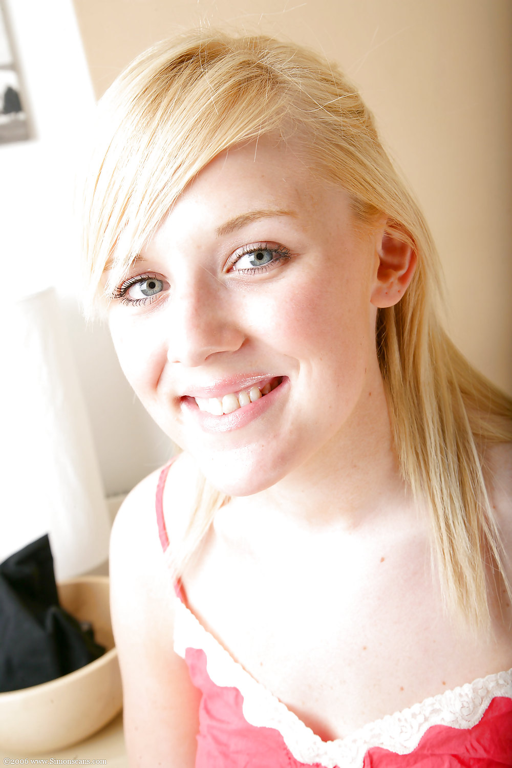 Teen fran #18177300