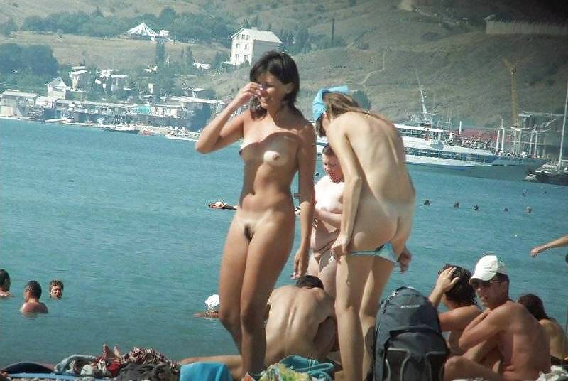 Belle ragazze della spiaggia 8 da voyeur troc
 #11927476
