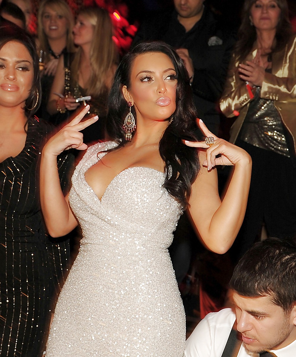 Kim Kardashian Gastgeber Silvester Party Im Nachtclub Tao #2314177