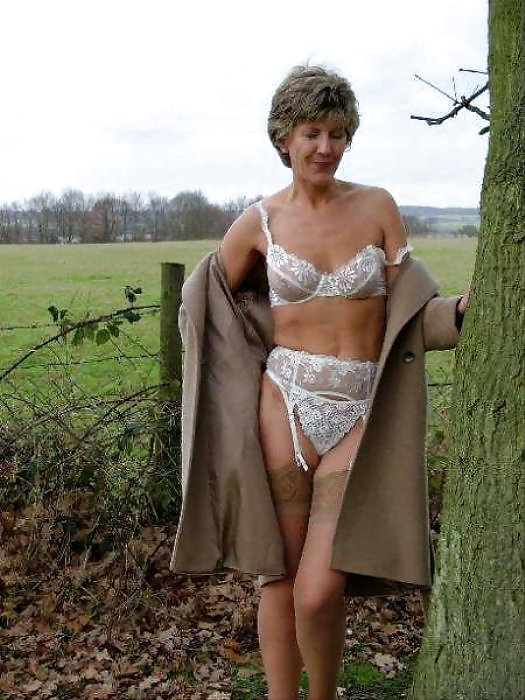 Sexy 'Tree Huggers' 1 #3744159