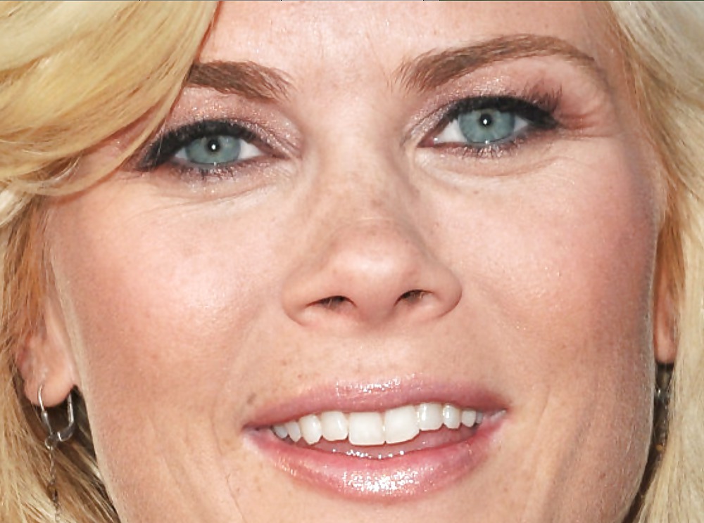 Alison sweeney
 #14180907