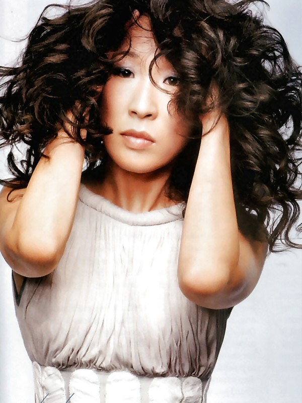 Sandra oh topless y fotos sexy
 #16793114
