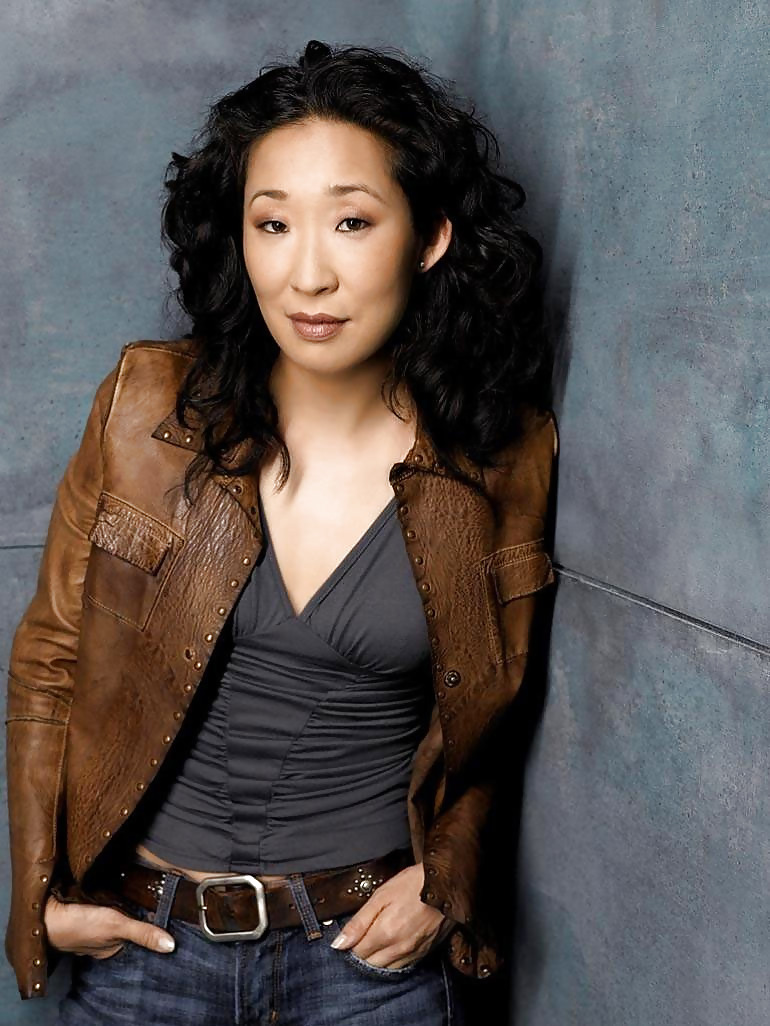 Sandra oh topless y fotos sexy
 #16793122
