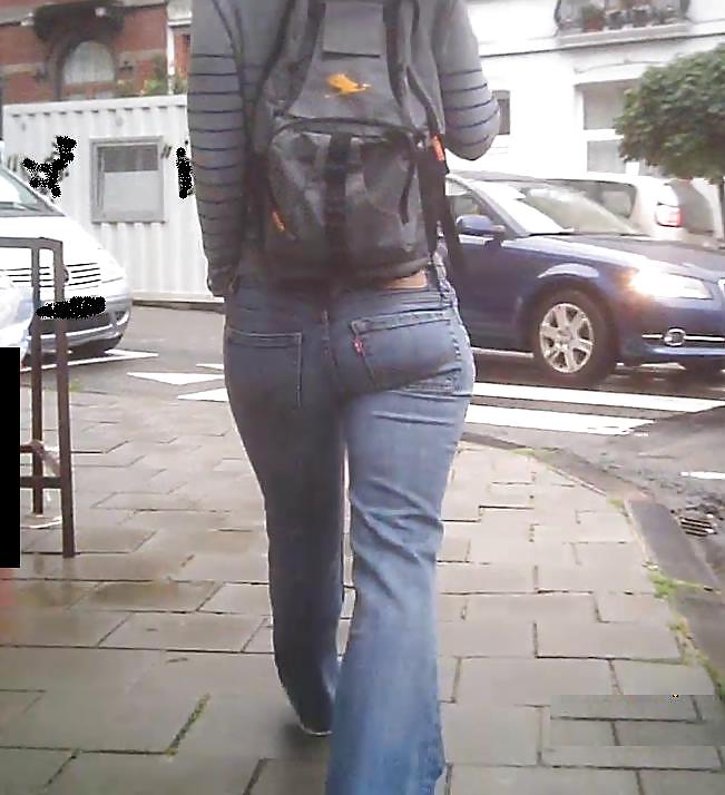 Blanco botín en los pantalones vaqueros
 #18904476