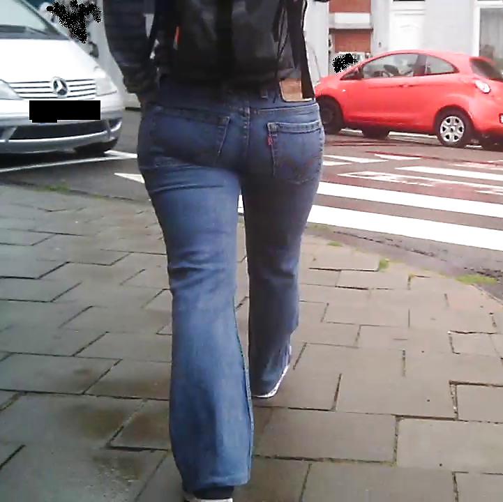 Blanco botín en los pantalones vaqueros
 #18904480