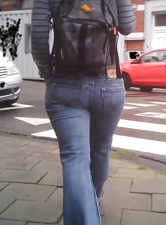 Blanco botín en los pantalones vaqueros
 #18904482