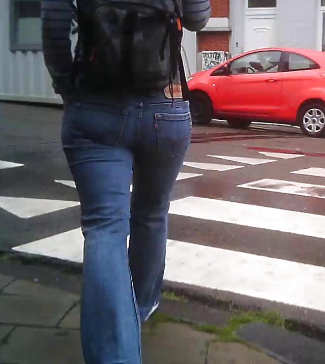 Blanco botín en los pantalones vaqueros
 #18904484