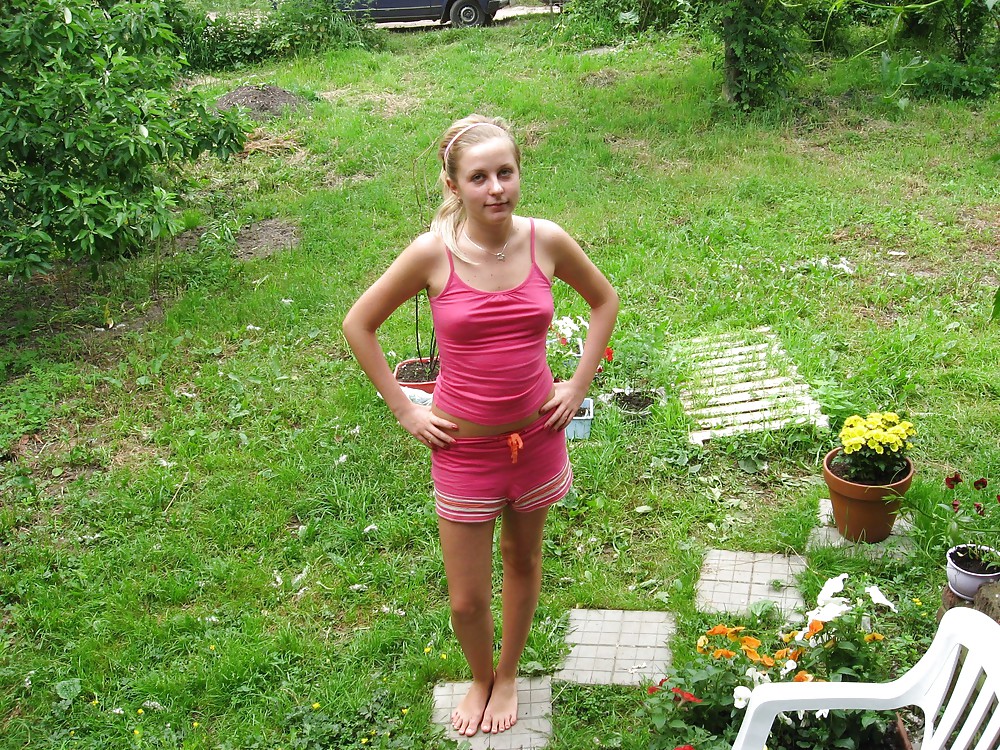 Braless 40. #4263948