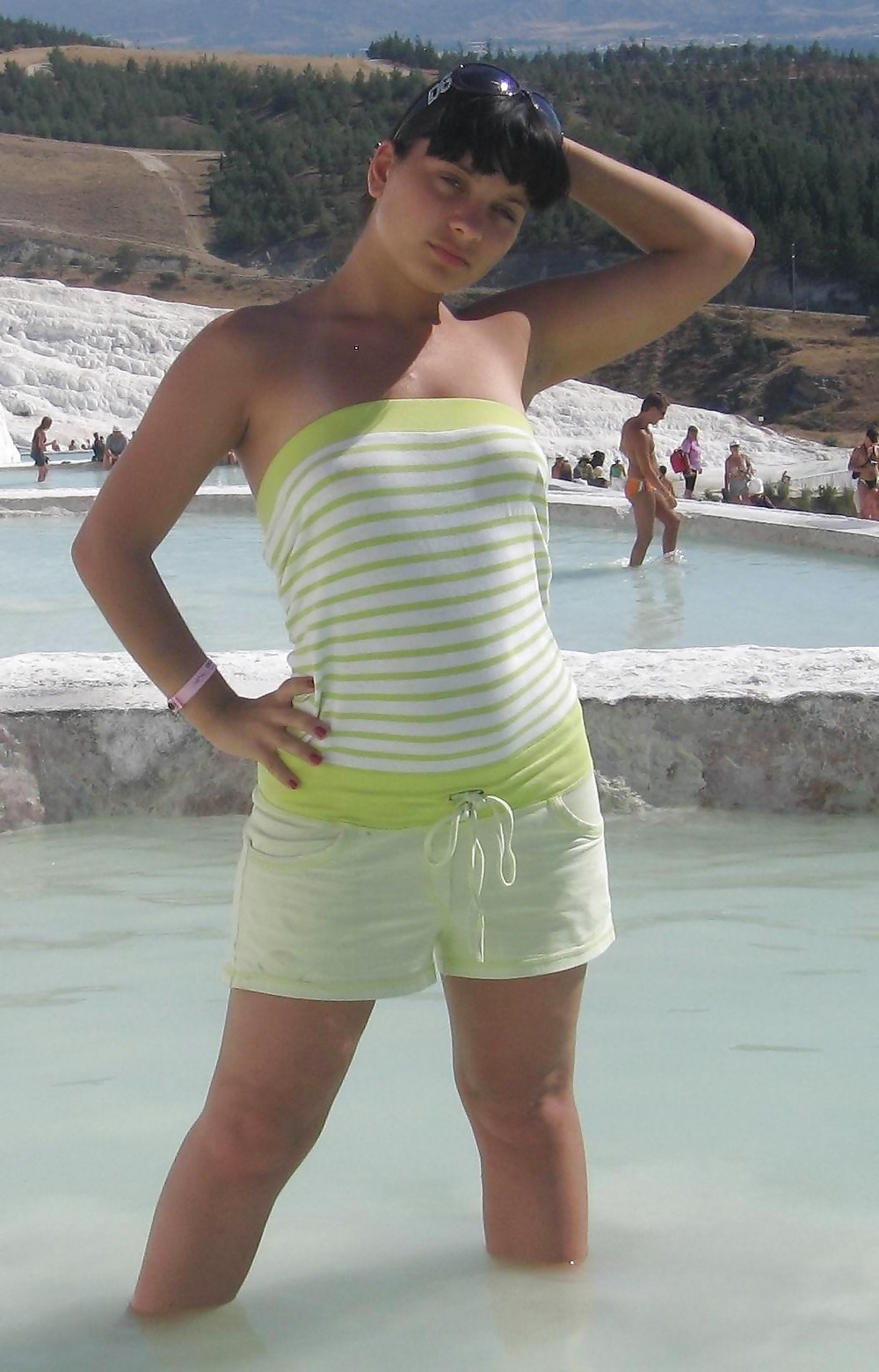 Braless 40. #4264051