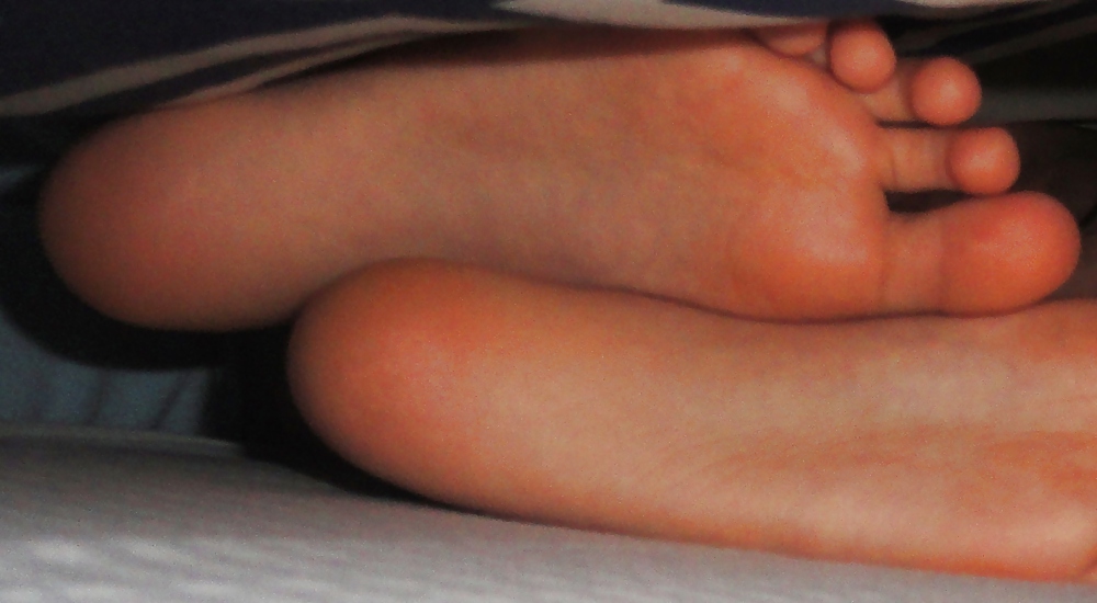 Une paire de pieds a croquer
 #17968169