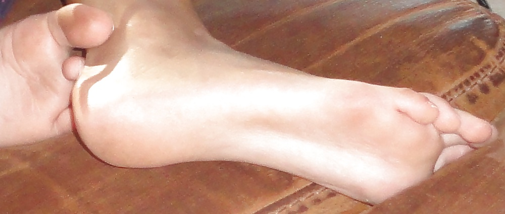 Une paire de pieds a croquer
 #17968370
