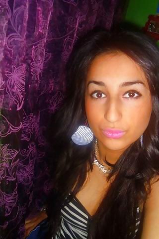 Beurette bordeaux Asma