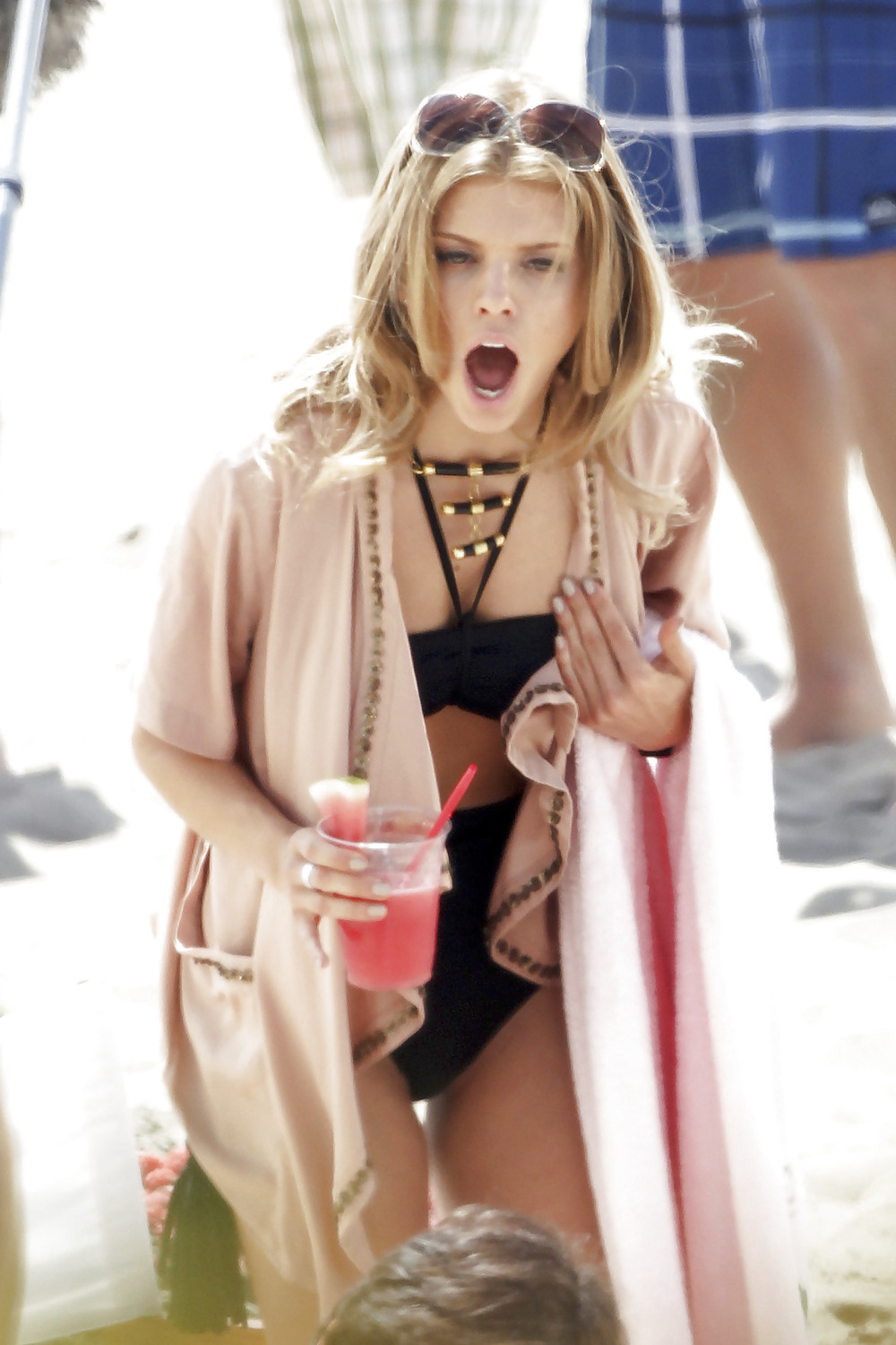 AnnaLynne McCord wearing a bikini on the set in Los Angeles #4719192