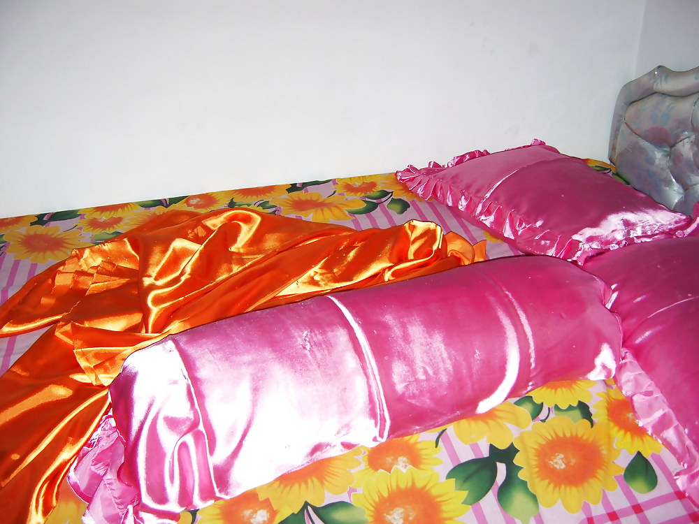 Satin #4379196