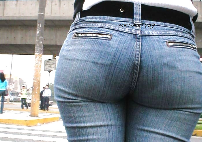 Frau In Engen Jeans # 6 #13284610