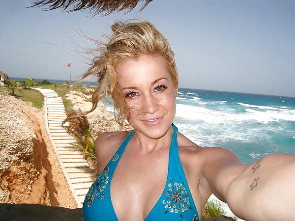 Kellie pickler
 #4482689