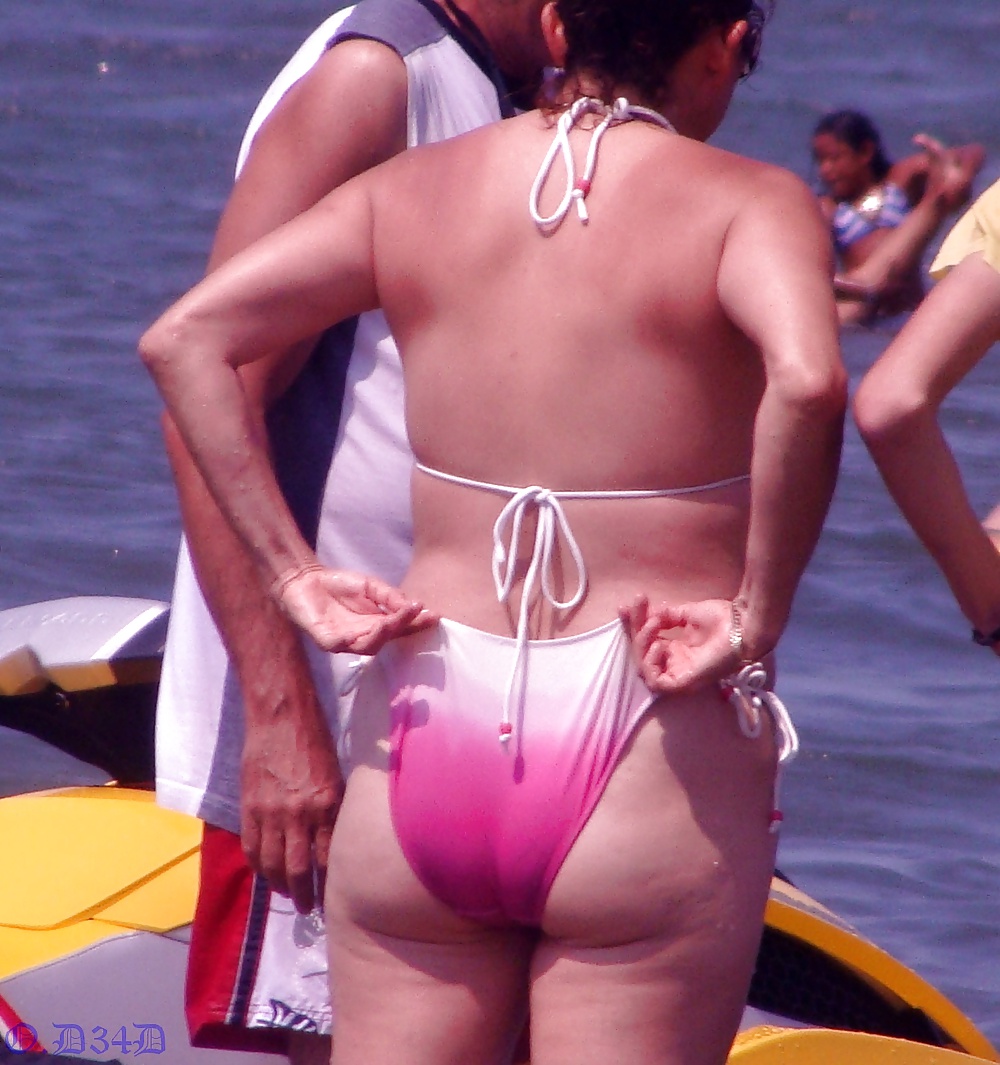 Swimsuit mature (mexican? candid) #19320890