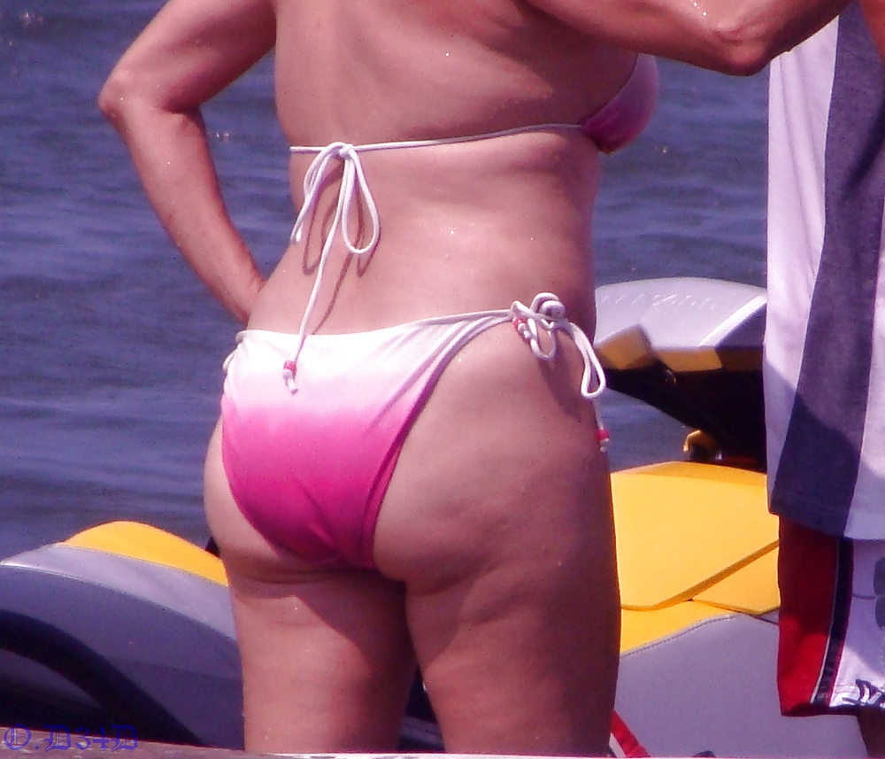 Swimsuit mature (mexican? candid) #19320915